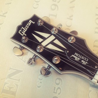 Электрогитара Gibson Les Paul Custom Sunburst Lux China. 
В наличии или под зака. . фото 8