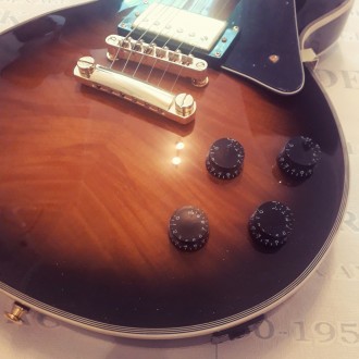 Электрогитара Gibson Les Paul Custom Tobacco 2 Sunburst China
В наличии или под . . фото 4