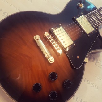 Электрогитара Gibson Les Paul Custom Tobacco 2 Sunburst China
В наличии или под . . фото 11