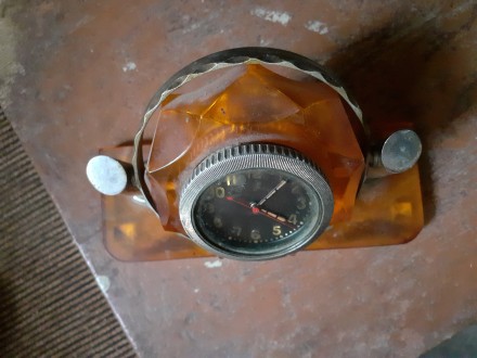 Годинник настільний стрілочний. СРСР. Пластик + метал. Під ремонт

Годинник на. . фото 12
