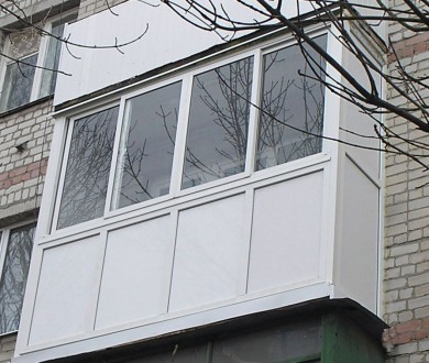 Алюмінієвий розсувний балкон.
Розсувна алюмінієва система для скління балкона а. . фото 2
