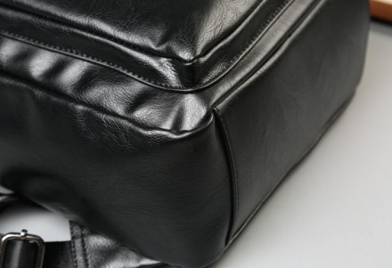 Классический мужской городской рюкзак из эко кожи
Характеристики:
	
	Материал: П. . фото 6