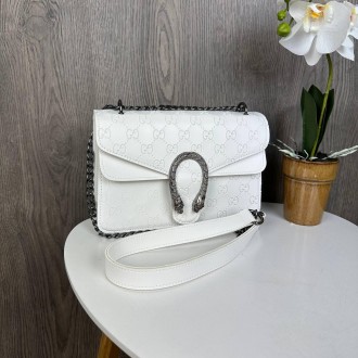 Женская мини сумочка клатч в стиле Гучи белая
Характеристики
	Прессованный логот. . фото 2