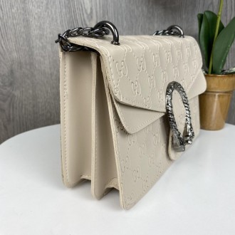Женская мини сумочка клатч в стиле Гучи белая
Характеристики
	Прессованный логот. . фото 7