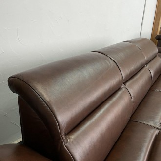 Комплект новый
В комплект входит 3-х местный диван и 2-х местный диван.
Материал. . фото 9