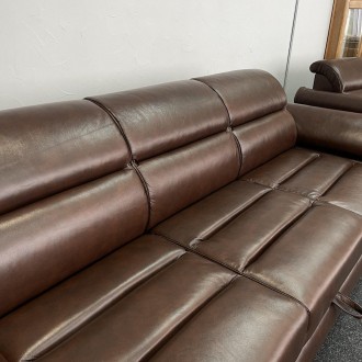 Комплект новый
В комплект входит 3-х местный диван и 2-х местный диван.
Материал. . фото 11