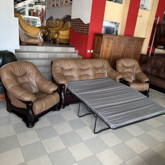 Выставочный образец
В комплект входит трехместный диван и 2 кресла.
Комплект рас. . фото 4