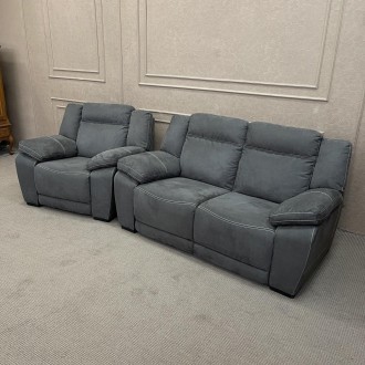 Выставочный образец
В комплекте двухместный диван и кресло.
Качественная ткань а. . фото 3