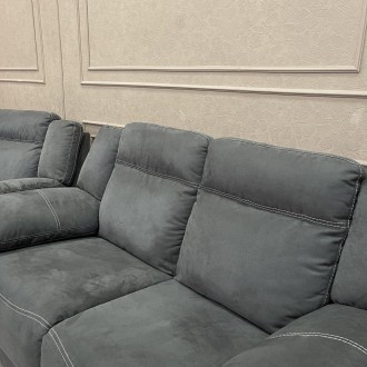 Выставочный образец
В комплекте двухместный диван и кресло.
Качественная ткань а. . фото 7
