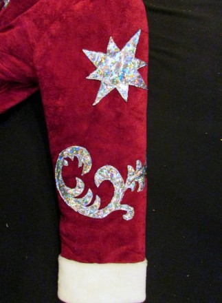  Комплект-костюм Деда Мороза «ВЕЛИЧЕСТВЕННЫЙ БОРДО-2». Код 107802 В наличииразме. . фото 3