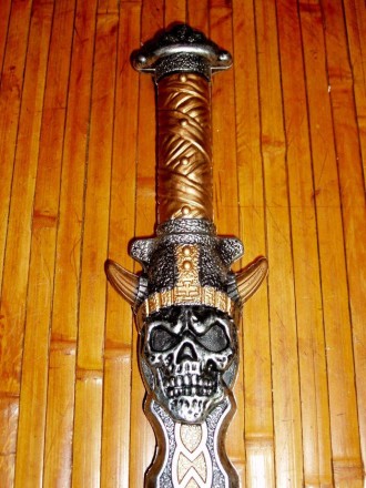  Меч, оружие пирата (рыцаря, воина, богатыря, викинга) большой, с черепом, длина. . фото 4