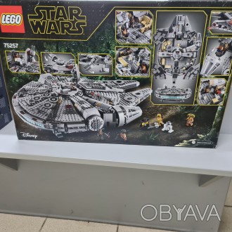 
LEGO Star Wars - Millennium Falcon (75257) НОВЫЙ! У одной из сторон почему то с. . фото 1