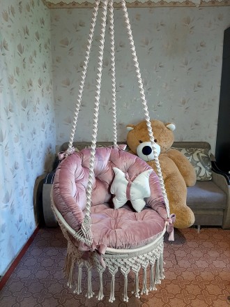 Подвесное макраме кресло-гамак, выполнено для девочки на день рождения. Родители. . фото 7