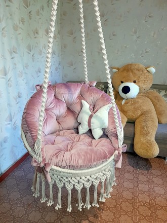 Подвесное макраме кресло-гамак, выполнено для девочки на день рождения. Родители. . фото 6