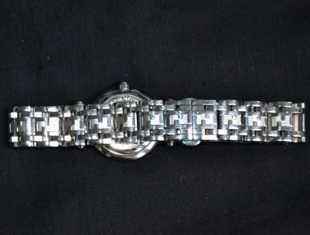 Fendi Oloroi 750L Watch
Часы Fendi, аналоговые кварцевые часы 750L Horology Zuc. . фото 7