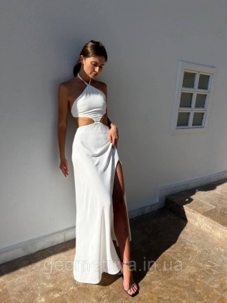 
Длинное платье с отрытой спиной белого цвета
Параметры: 
S: грудь свободна на з. . фото 3
