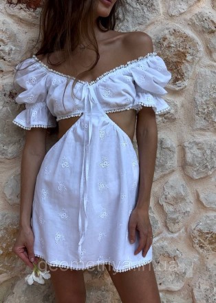 
Летнее платье с вырезом на талии белого цвета из прошвы
Параметры:
S: ОГ 86-90,. . фото 8