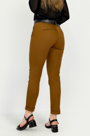 
Минималистичные женские брюки из смесового хлопка. Материал хорошо держит форму. . фото 5