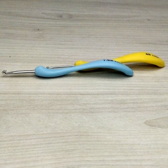 Набор крючков для вязания с изогнутой ручкойВ наборе 8 крючков - 1мм, 1.25 мм, 1. . фото 3