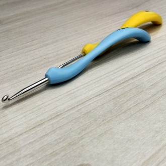 Набор крючков для вязания с изогнутой ручкойВ наборе 8 крючков - 1мм, 1.25 мм, 1. . фото 5