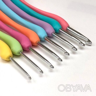 Набор крючков для вязания с изогнутой ручкойВ наборе 8 крючков - 1мм, 1.25 мм, 1. . фото 1