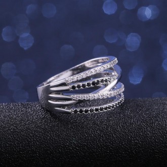 Материал ювелирный сплав
Вставка кристаллы
Размер 19 Ширина кольца 10 мм
 
 
 
 . . фото 4