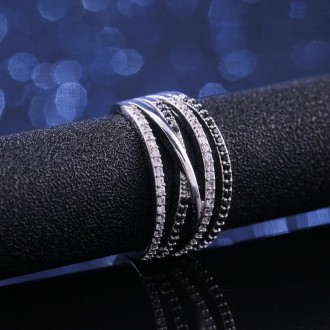 Материал ювелирный сплав
Вставка кристаллы
Размер 19 Ширина кольца 10 мм
 
 
 
 . . фото 3