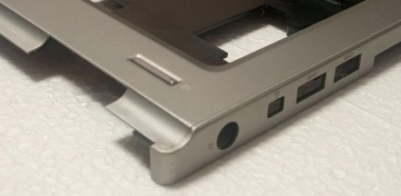 Середня частина корпуса (топкейс) з ноутбука HP EliteBook 8460p 8470p 686964-001. . фото 9