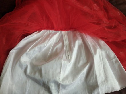 Нарядное красное пышное платье на девочку 8-10 лет.
ПОГ 38 см по максимуму, сза. . фото 7
