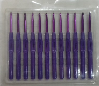 Набор из 12 металлических крючков для вязания с пластиковой ручкой являются не т. . фото 3
