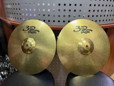 Ударные Тарелки Hi-Hat 13 дюймов Paiste 302
(Цена указана за 2 шт)
Смотрите друг. . фото 2