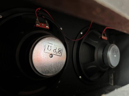 Комбоусилитель GX-40 на 40 Ватт для Электрогитары или Акустической Гитары
Смотри. . фото 3
