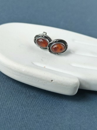 
Пропонуємо Вам придбати мініатюрні сережки (пусети) з натурального бурштину. Ві. . фото 4