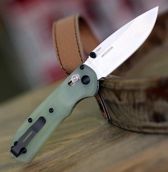 Нож Benchmade Mini Freek 565-2101 Limited Edition
Лимитка 2021 года и младший бр. . фото 3