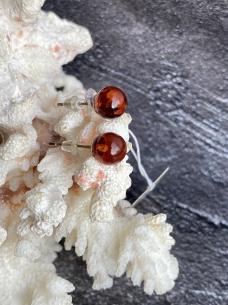 Пропонуємо Вам придбати мініатюрні сережки (пусети) з натурального бурштину. 
Ук. . фото 4