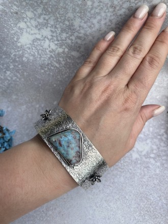  Пропонуємо до Вашої уваги браслет-манжет з натуральним каменем ларимар в сріблі. . фото 2