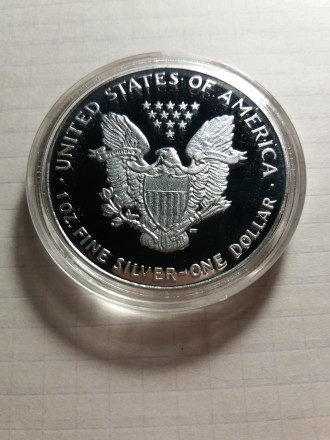 1 долар Liberty США 2012 року. Посрібнений сплав.
На аверсі зображено Статую Св. . фото 3