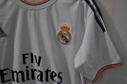 Футбольная форма ФК "Реал Мадрид. Игровой номер - 7 (Ronaldo).
Размер: М 
. . фото 3