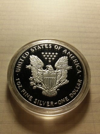 1 долар Liberty США 2011 року. Монета нова. Капсула не відкривалася. Розмір: 40*. . фото 3