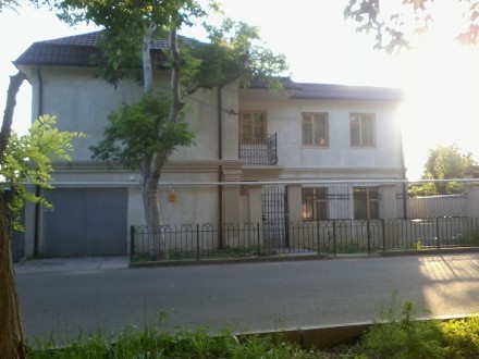 Сдам посуточно новый 2-эт дом, 4 комнаты, гараж, 11 сп. мест. Одеса. фото 1 Сдам посуточно новый 2-эт дом, 4 комнаты, гараж, 11 сп. мест. Одеса. фото 1