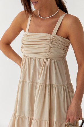 Нежный, женственный и романтичный сарафан с оборками по низу юбки есть вещью, в . . фото 5