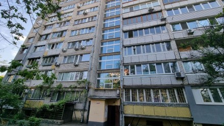 Продаж трикімнатної квартири біля метро Дарниця. площа 90 кв.м 
- три окремі кім. . фото 5