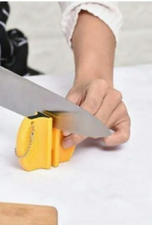 Ручная компактная точилка для ножей сделает острым любой нож. Можно брать в похо. . фото 6