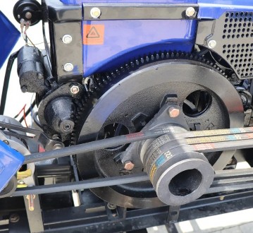 Мототрактор DW 160 SXL 16 л.с.
Навесное оборудование:Плуг Фреза Прицеп. 
Доста. . фото 5