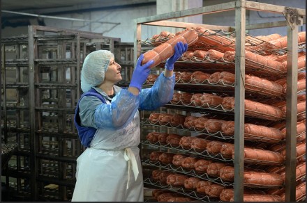 Цех производства колбасных изделий площадью 3900 м.кв включая подвальное помещен. Горняцкий. фото 2