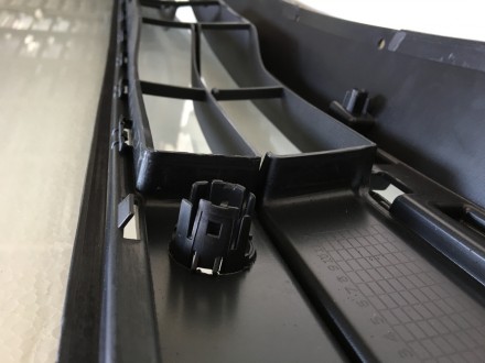 Решітка переднього бампера нижня під парктроніки Ford Escape (Форд Ескейп) MK4 2. . фото 9