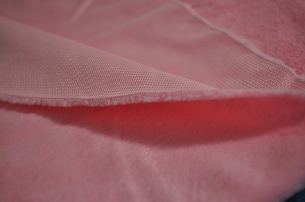 Отрез розового искусственного меха для шитья и рукоделия. В отличном состоянии. . . фото 3