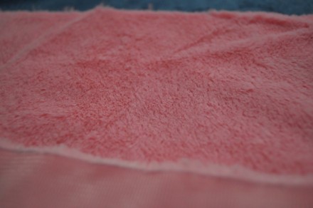 Отрез розового искусственного меха для шитья и рукоделия. В отличном состоянии. . . фото 4