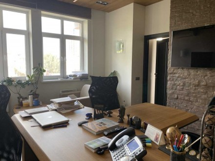 Здається мебльований офіс в центрі Києва в довгострокову оренду. Площа 200 м.кв.. . фото 10