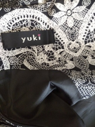 Красивое платье под кружево на подкладке, Yuki.
Состав - 100% район.
Цвет - че. . фото 4
